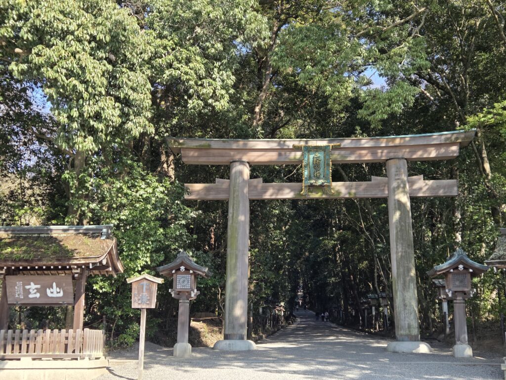 奈良県桜井市の大神神社の鳥居